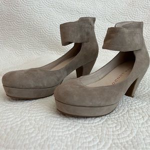 Sacha London Vera Taupe Suede Size 9